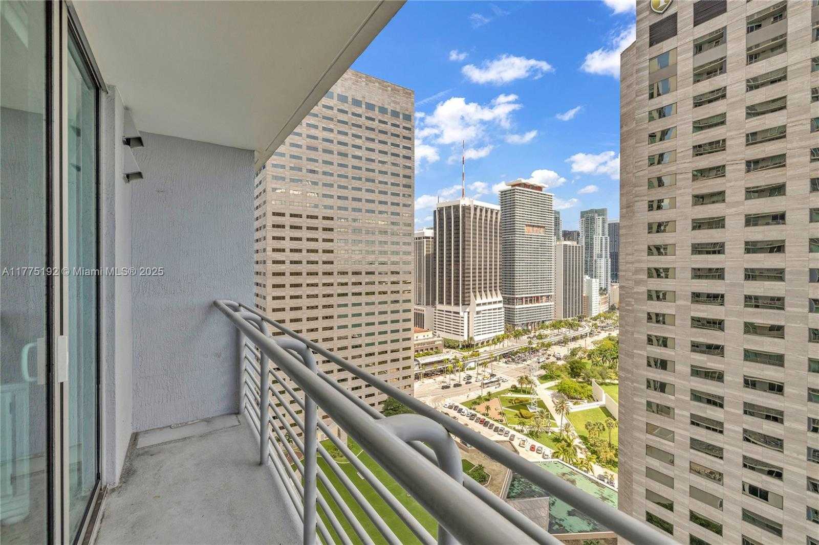 Small Image of 335 SOUTH BISCAYNE BLVD #2706, Miami Number 17