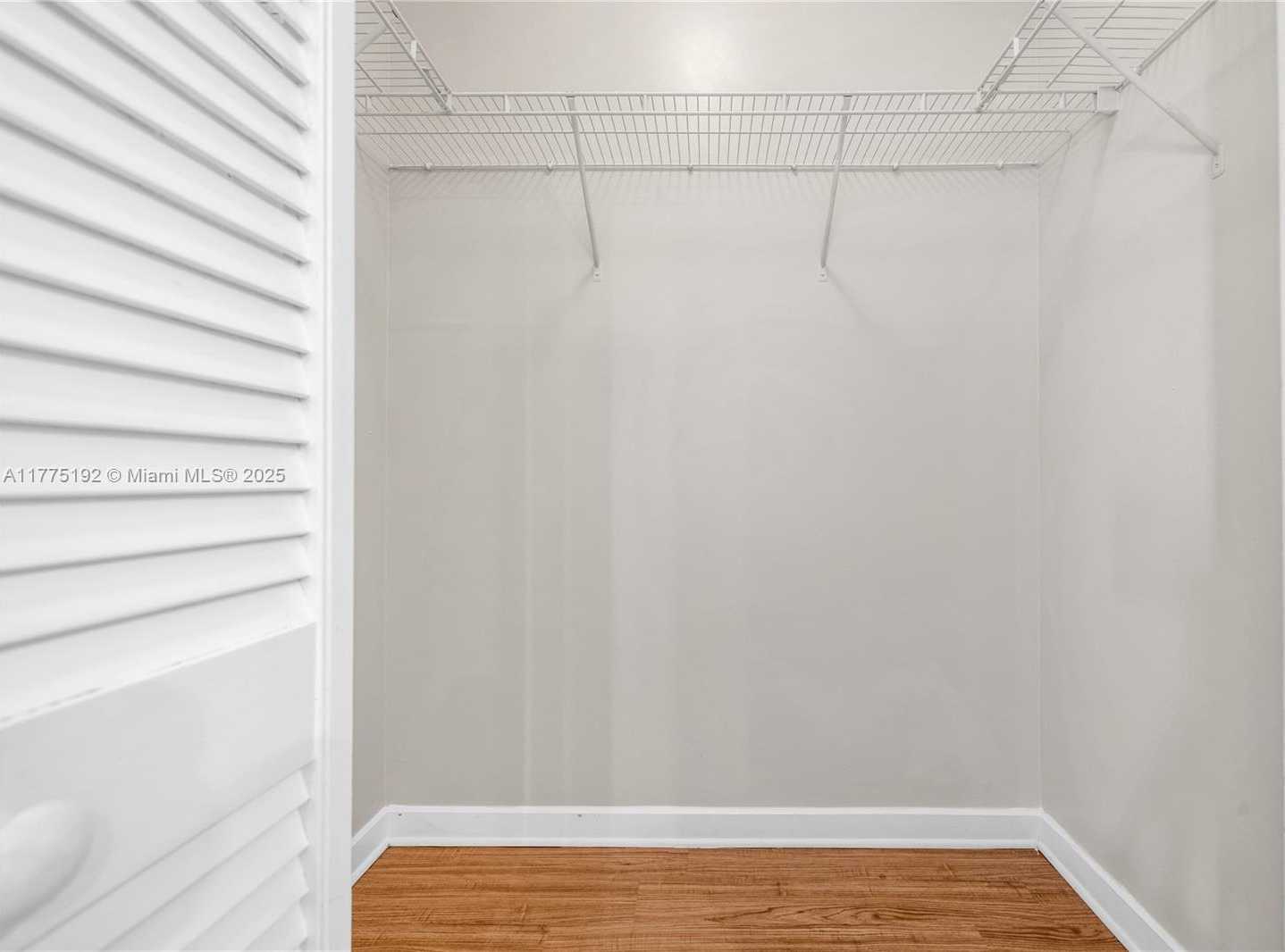 Small Image of 335 SOUTH BISCAYNE BLVD #2706, Miami Number 18