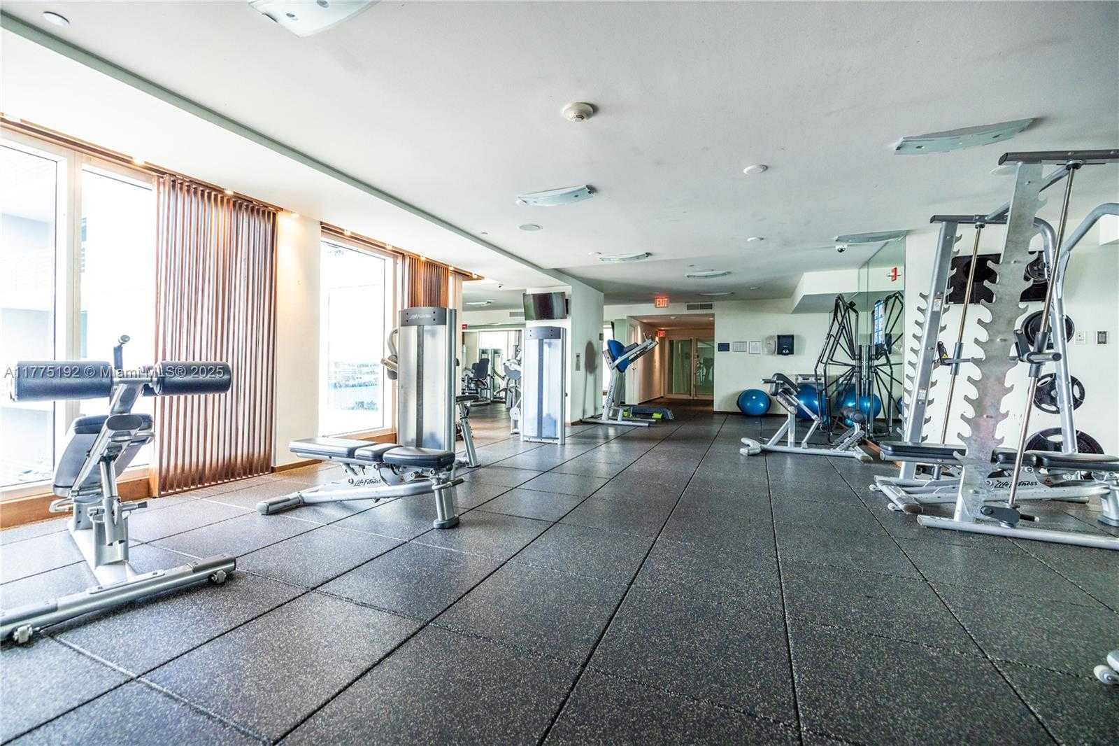 Small Image of 335 SOUTH BISCAYNE BLVD #2706, Miami Number 29