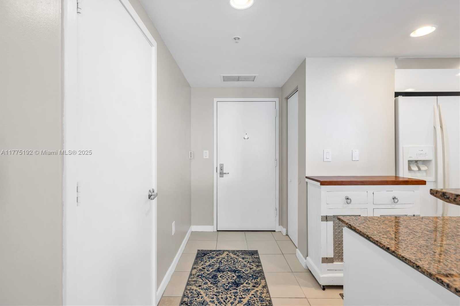 Small Image of 335 SOUTH BISCAYNE BLVD #2706, Miami Number 6