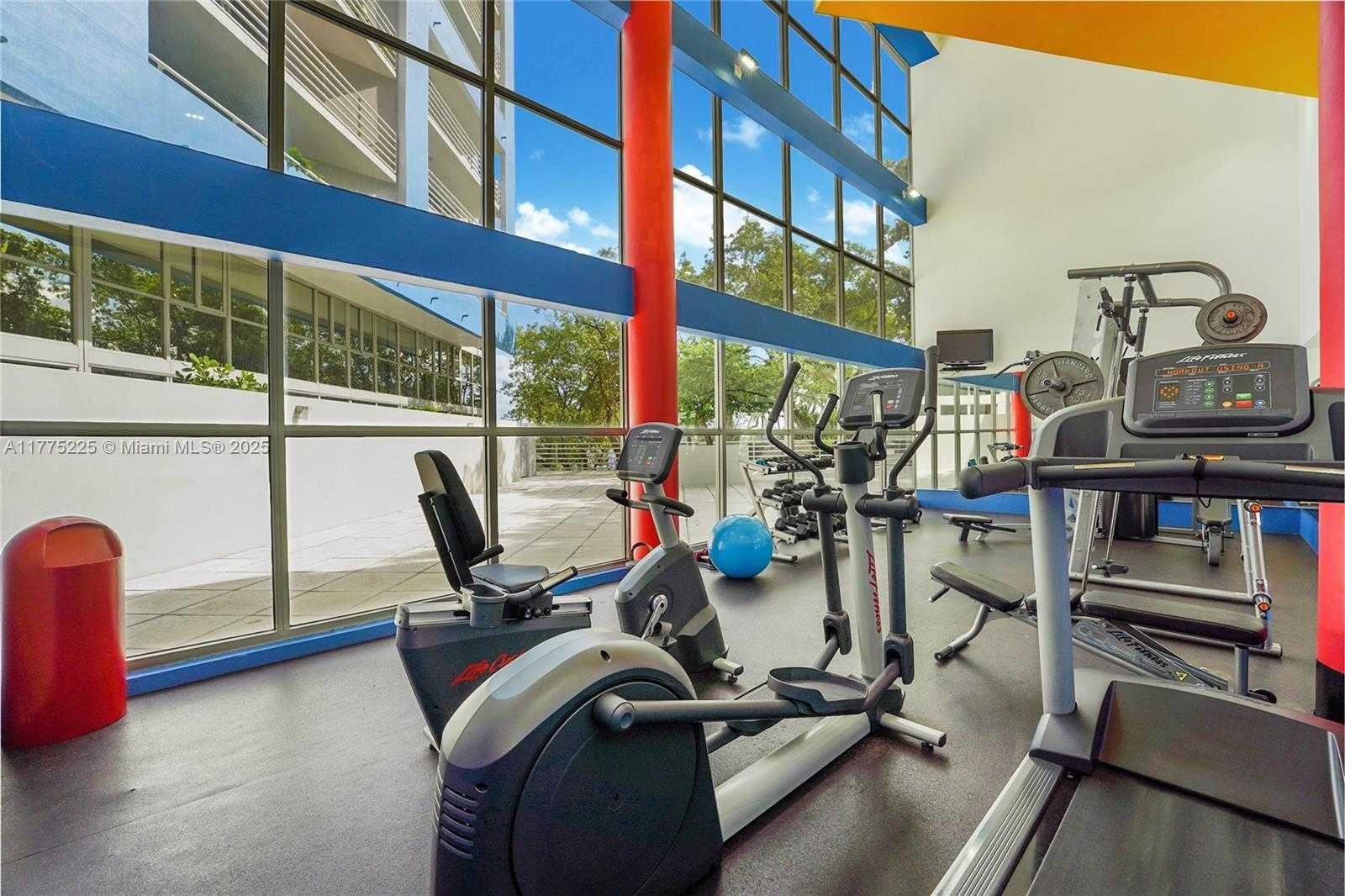 Small Image of 2025 BRICKELL AVE #605, Miami Number 11