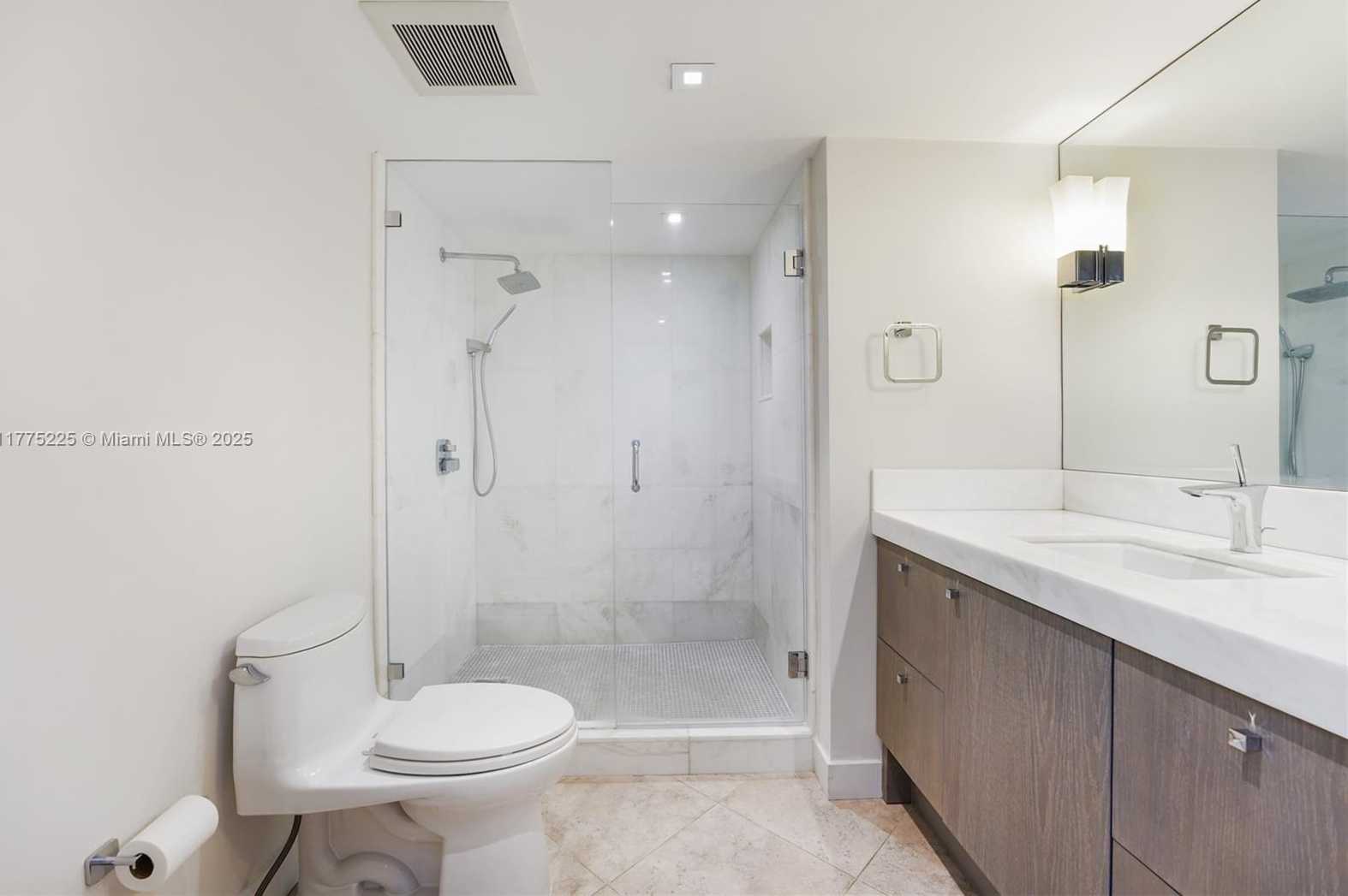 Small Image of 2025 BRICKELL AVE #605, Miami Number 13