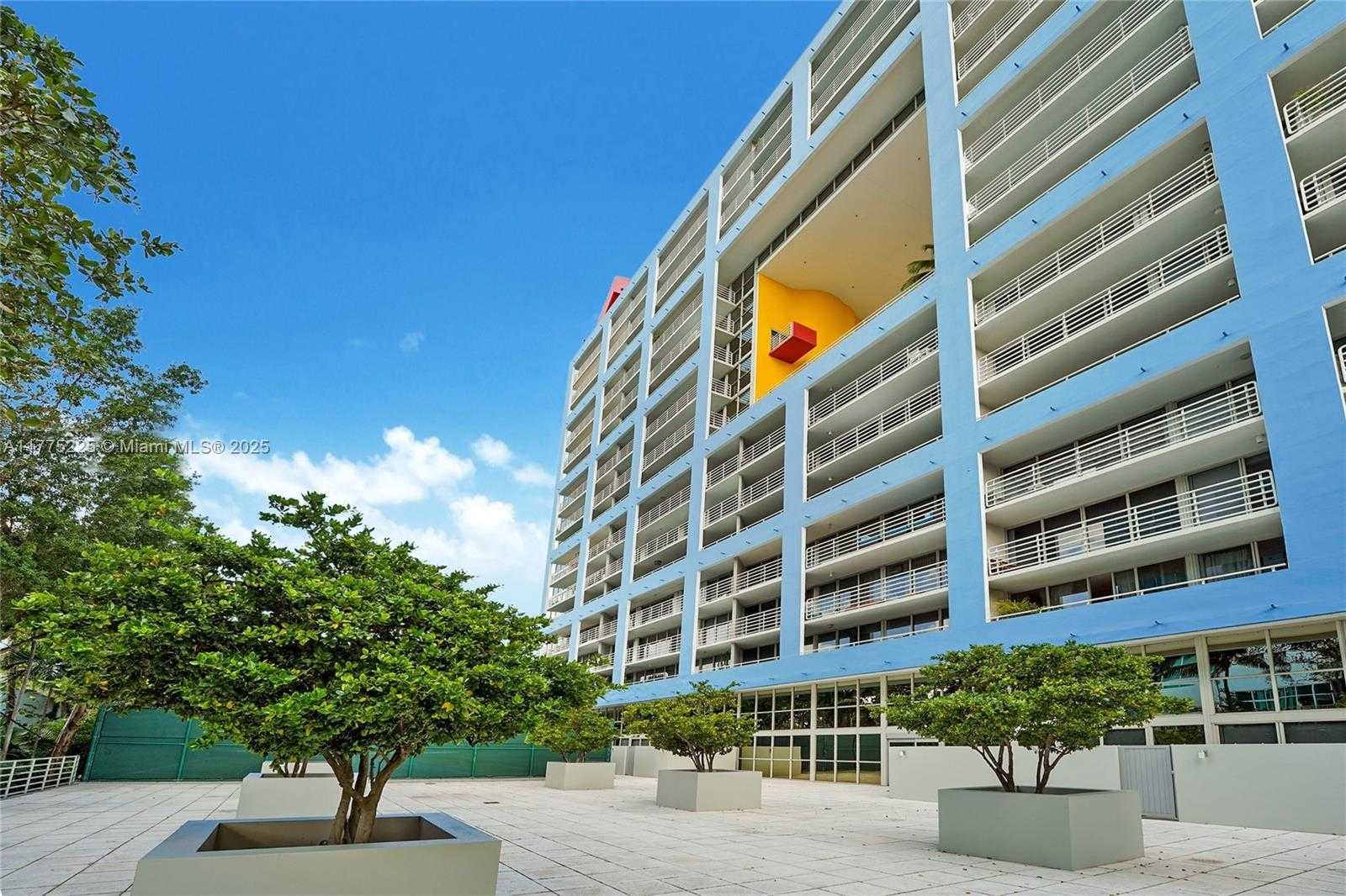 Small Image of 2025 BRICKELL AVE #605, Miami Number 14