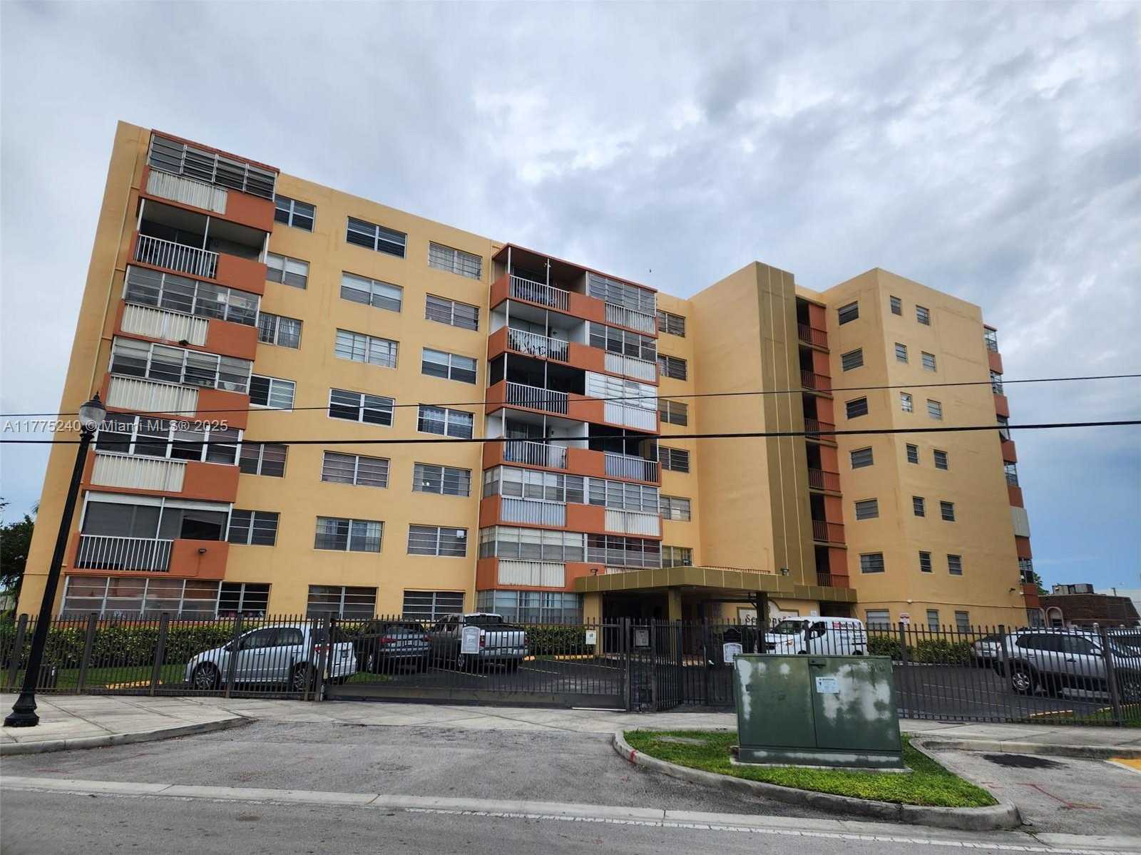 Small Image of 16400 NORTH EAST 17TH AVE #206, North Miami Beach Number 11
