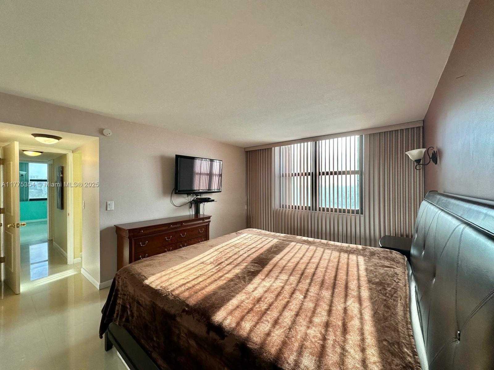 Small Image of 2401 SOUTH OCEAN DR #707, Hollywood Number 13