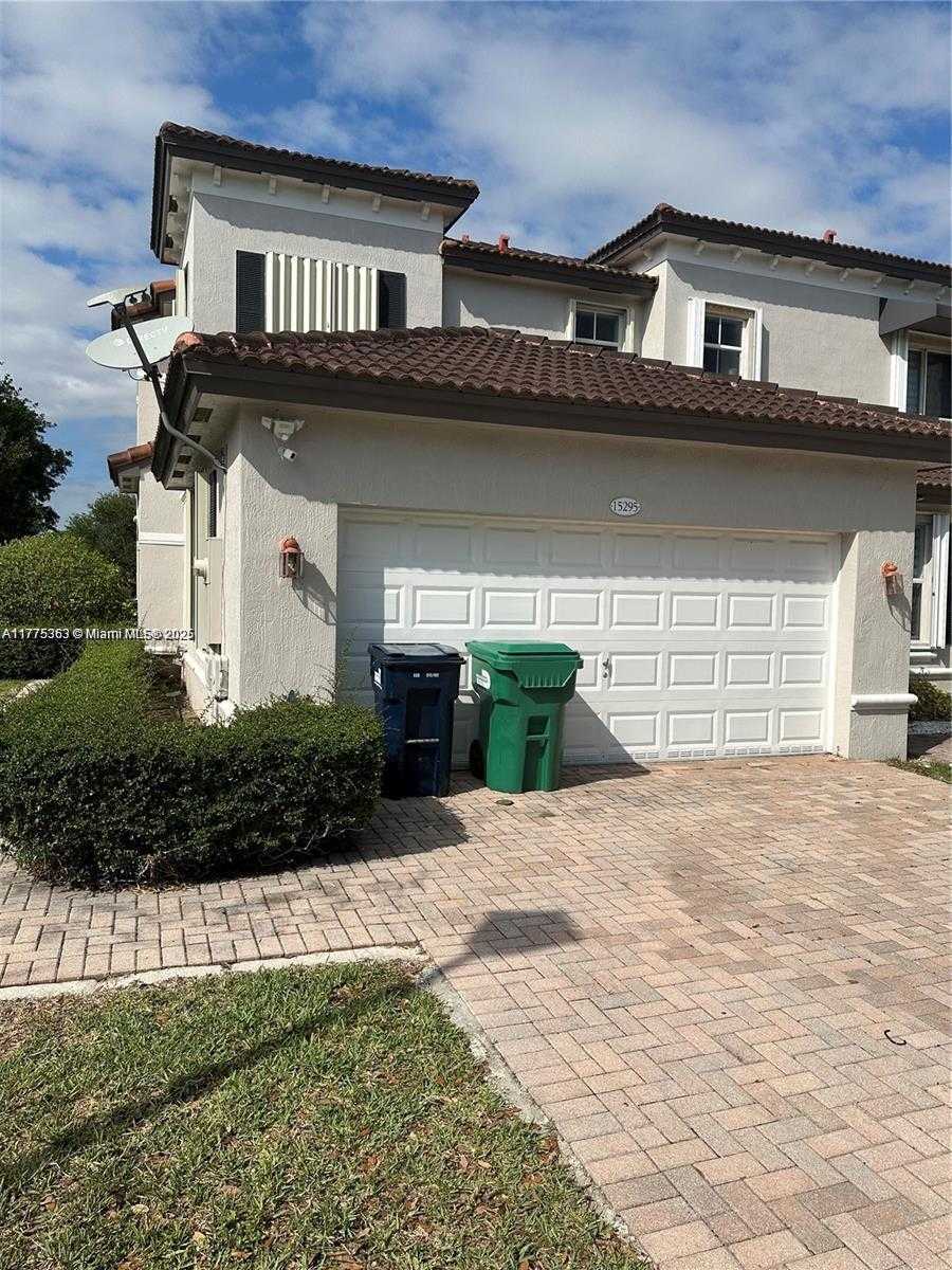 Small Image of 15295 SOUTH WEST 91ST #15295, Miami Number 13