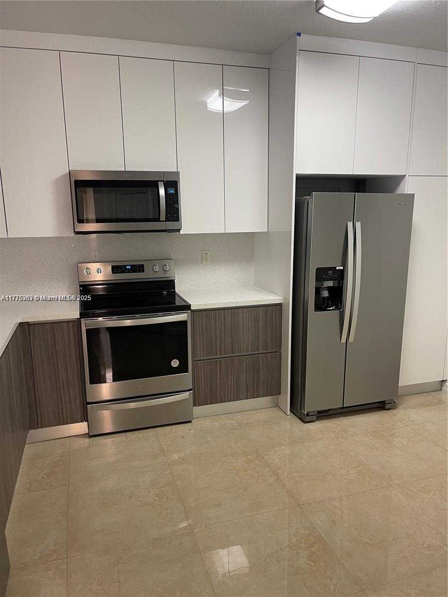 Small Image of 15295 SOUTH WEST 91ST #15295, Miami Number 3