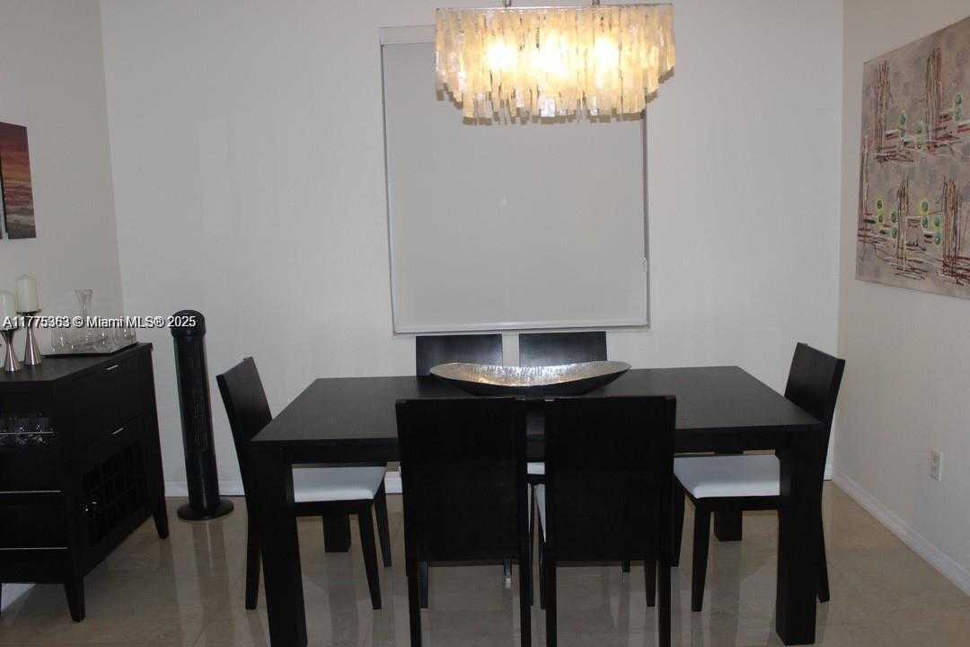 Small Image of 15295 SOUTH WEST 91ST #15295, Miami Number 5