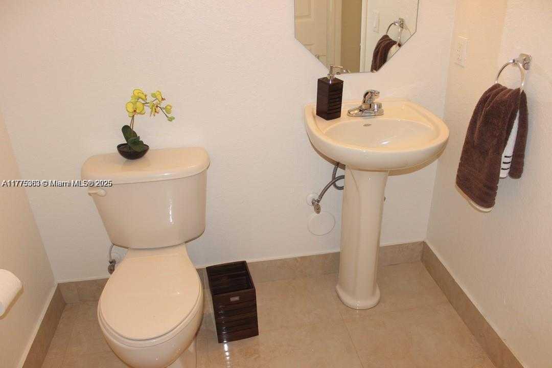 Small Image of 15295 SOUTH WEST 91ST #15295, Miami Number 7