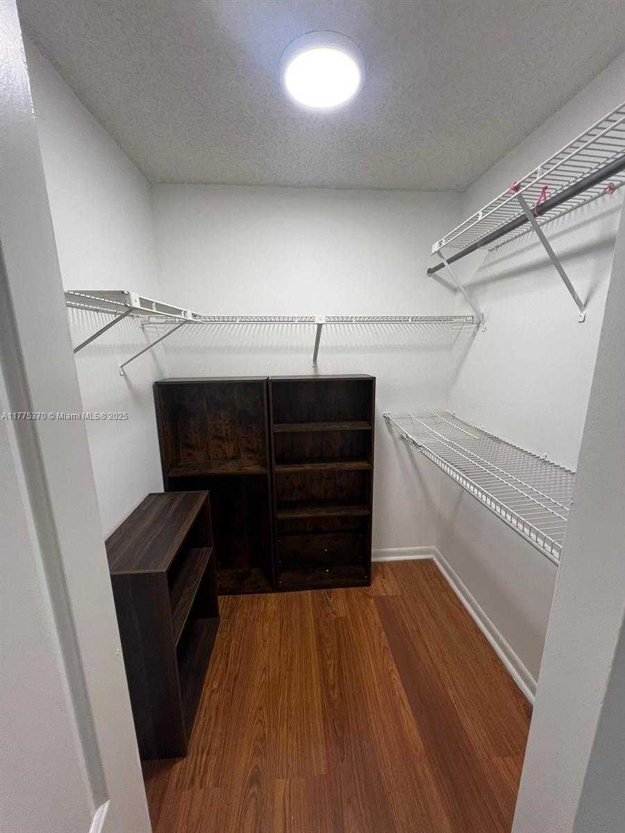 Small Image of 16909 NORTH BAY RD #107, Sunny Isles Beach Number 10