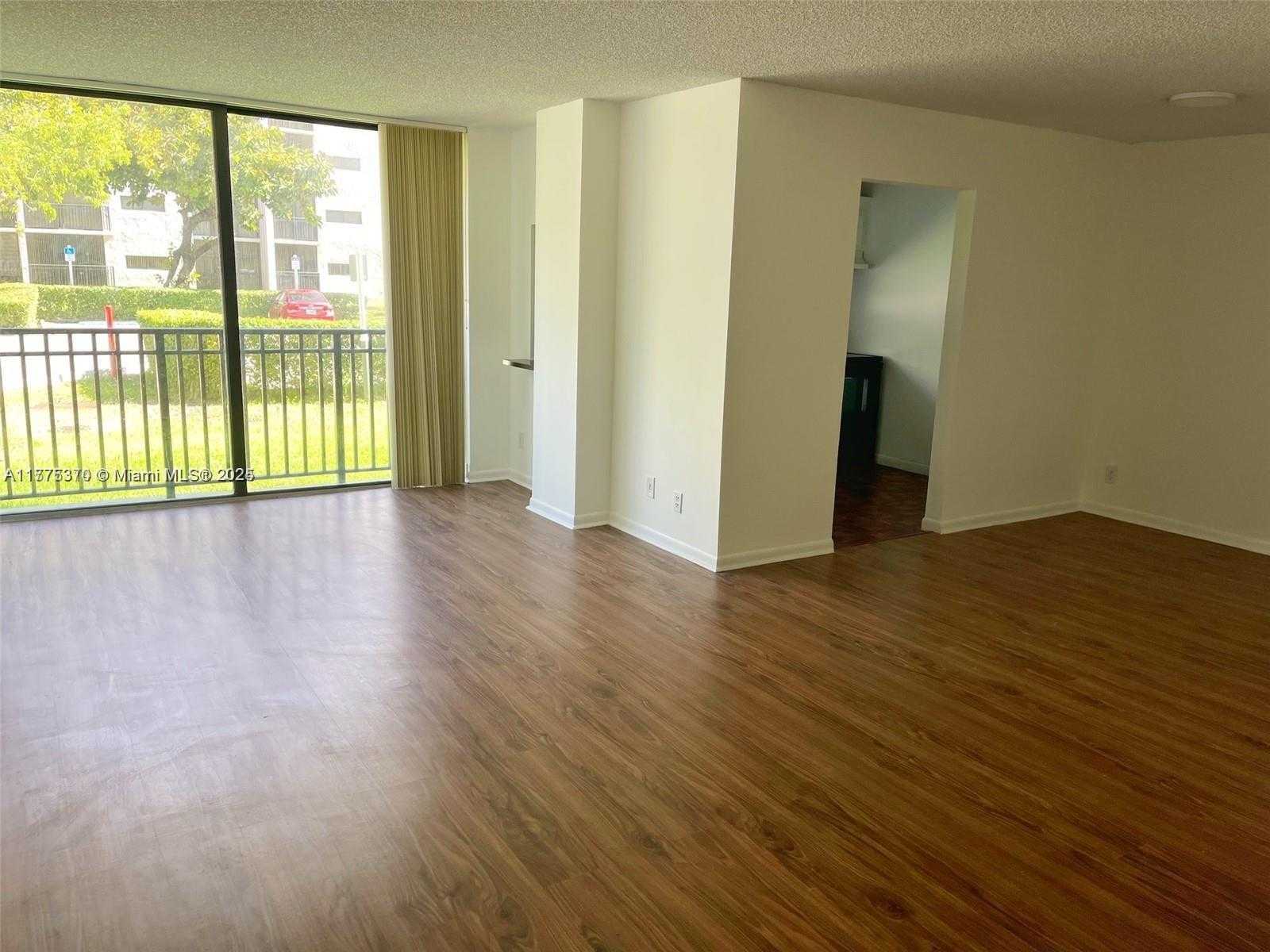 Small Image of 16909 NORTH BAY RD #107, Sunny Isles Beach Number 3