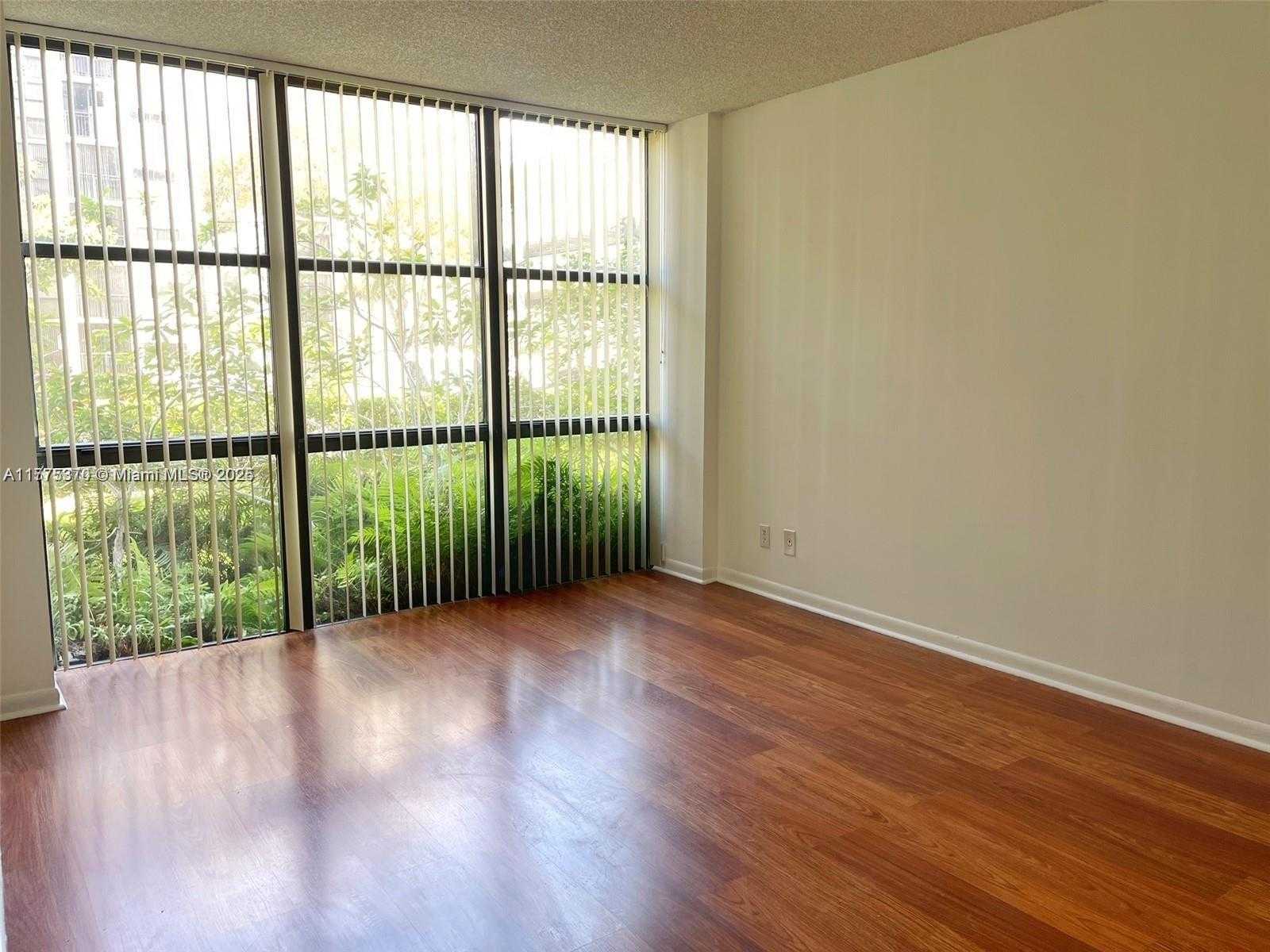 Small Image of 16909 NORTH BAY RD #107, Sunny Isles Beach Number 7
