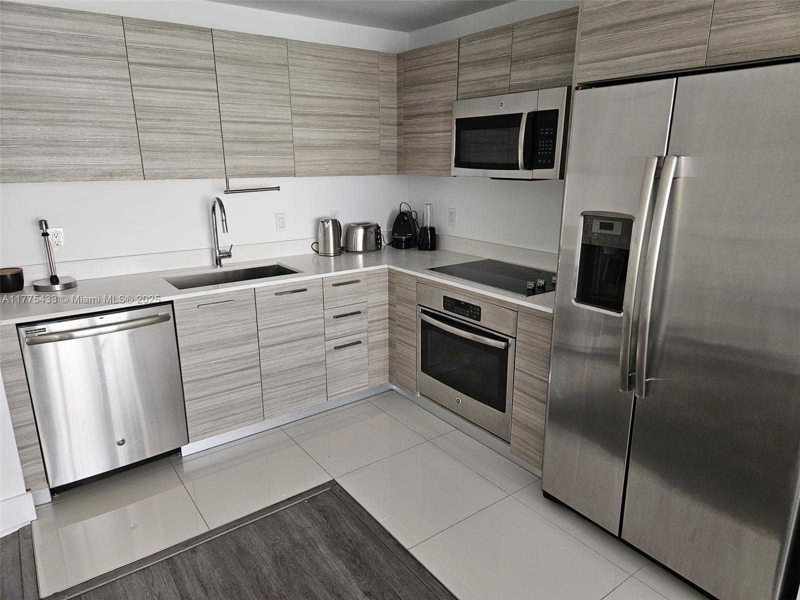 Small Image of 121 NORTH EAST 34 ST #2511, Miami Number 2