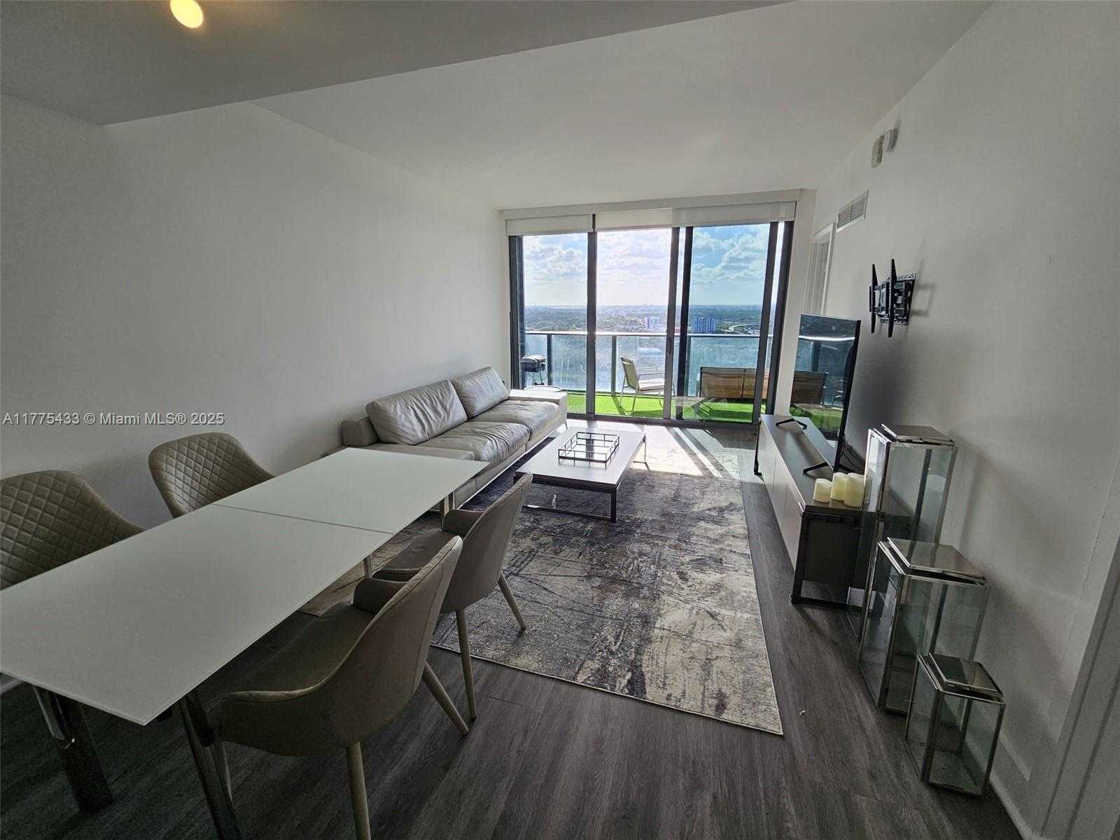 Small Image of 121 NORTH EAST 34 ST #2511, Miami Number 9