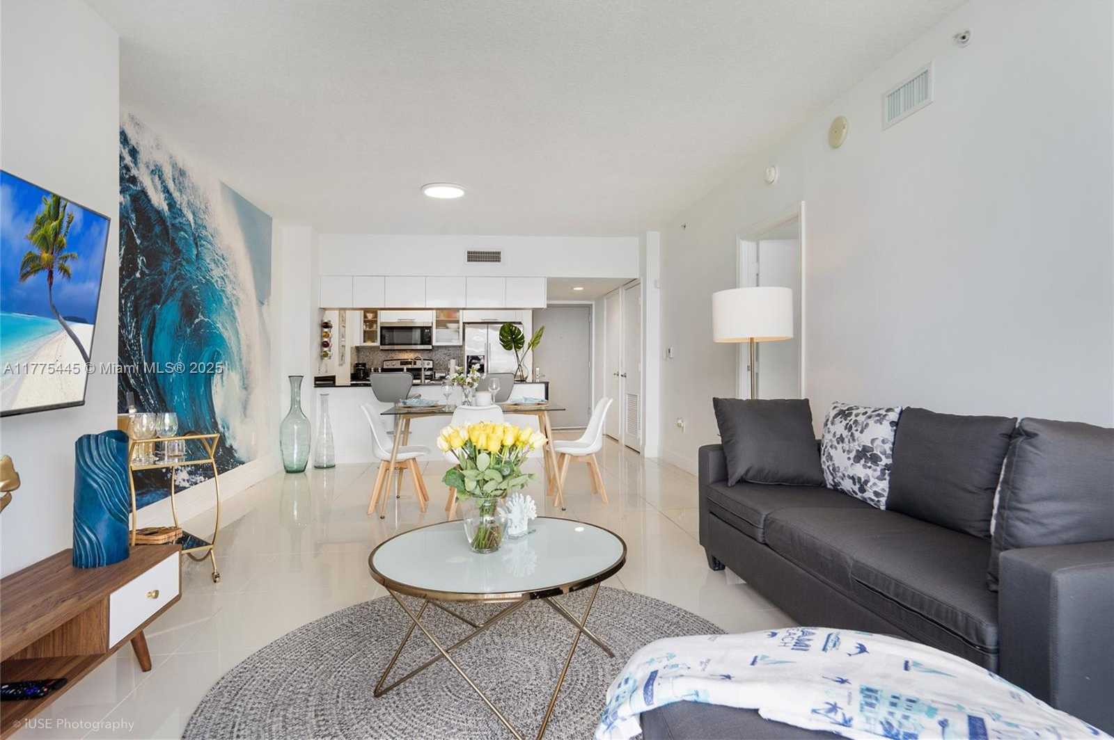 Small Image of 1750 NORTH BAYSHORE DR #5203, Miami Number 2