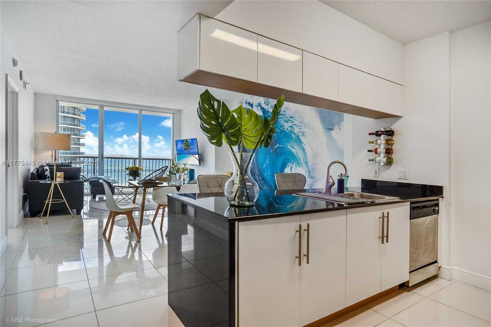 Small Image of 1750 NORTH BAYSHORE DR #5203, Miami Number 4