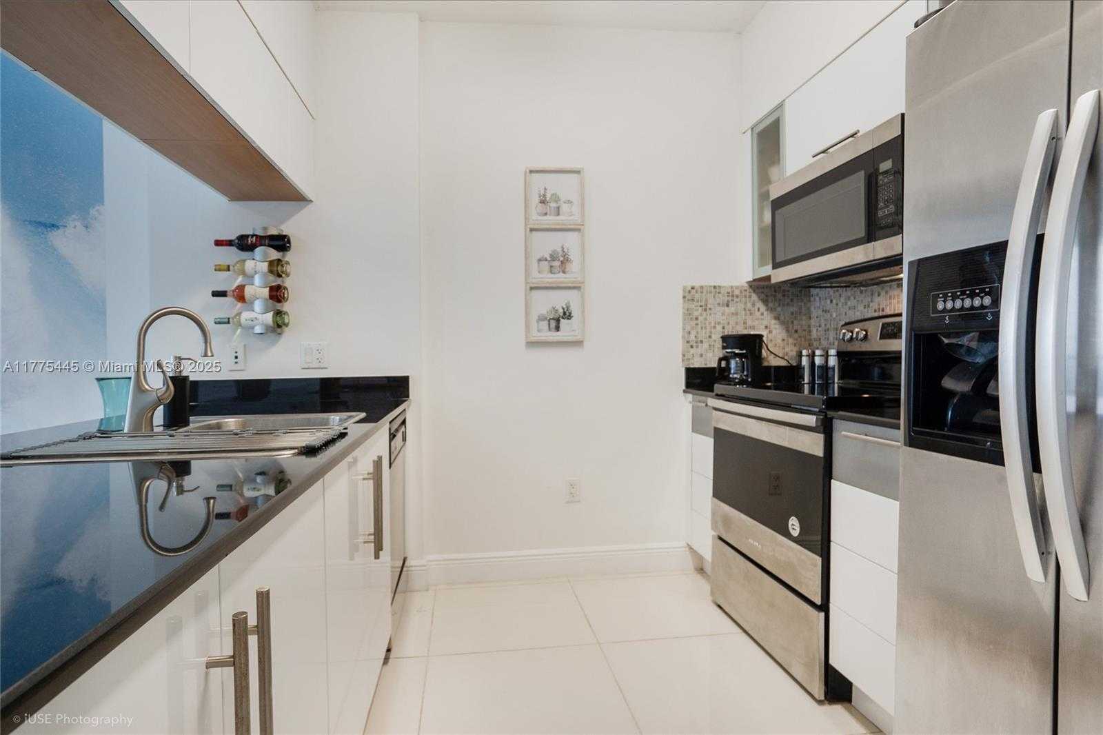 Small Image of 1750 NORTH BAYSHORE DR #5203, Miami Number 5