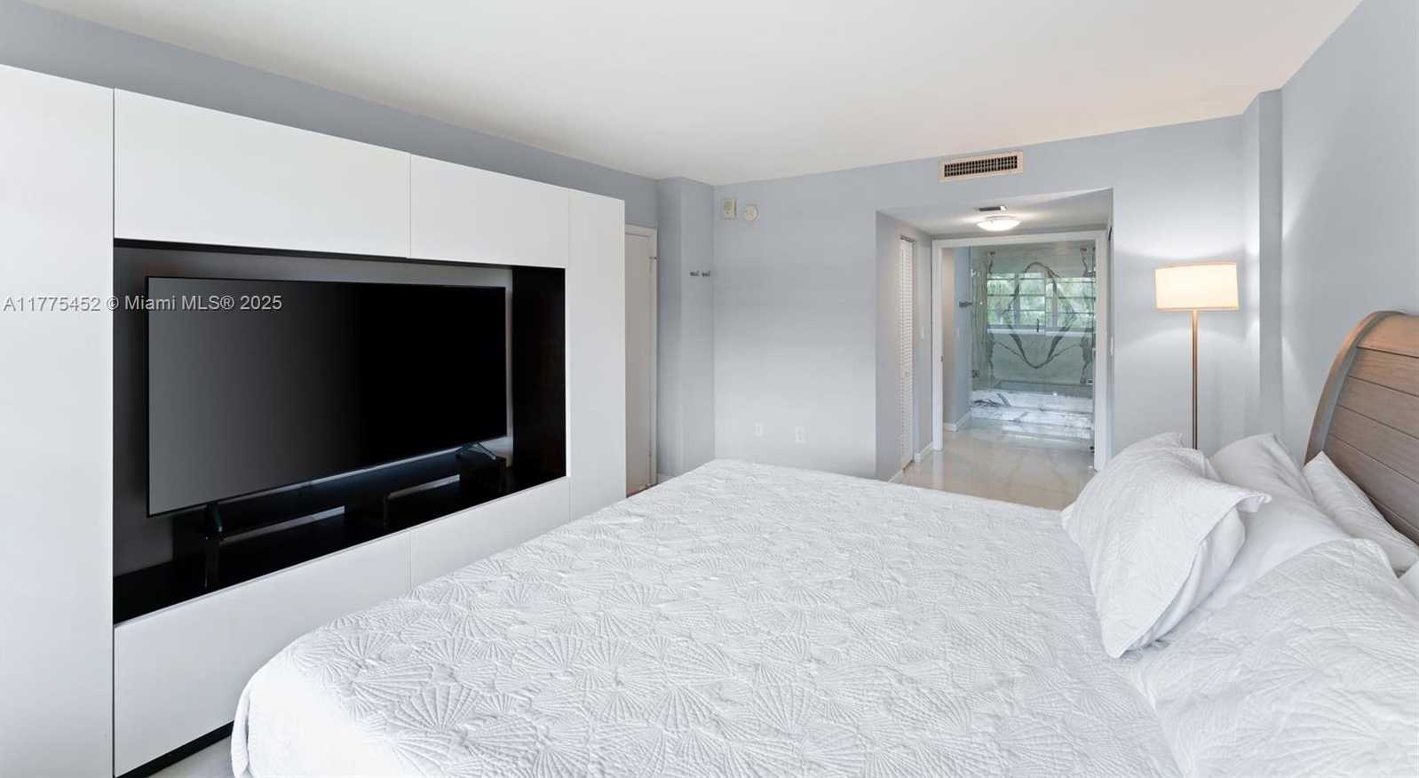 Small Image of 155 OCEAN LANE DR #407, Key Biscayne Number 13