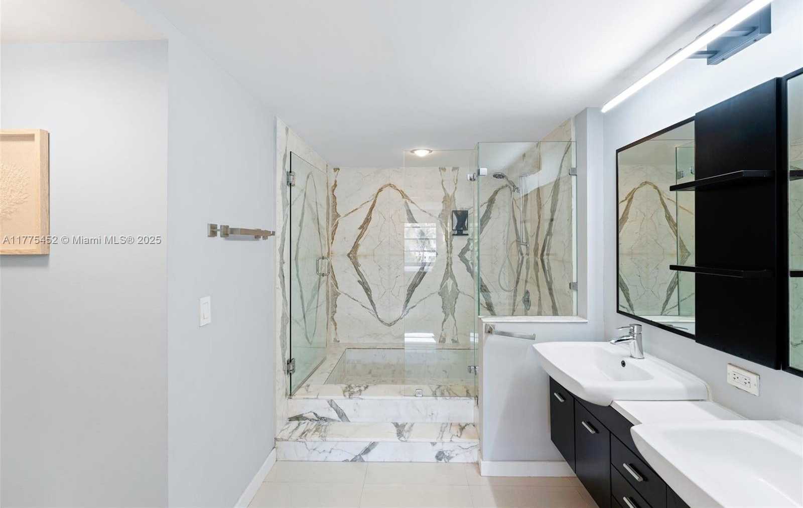 Small Image of 155 OCEAN LANE DR #407, Key Biscayne Number 16