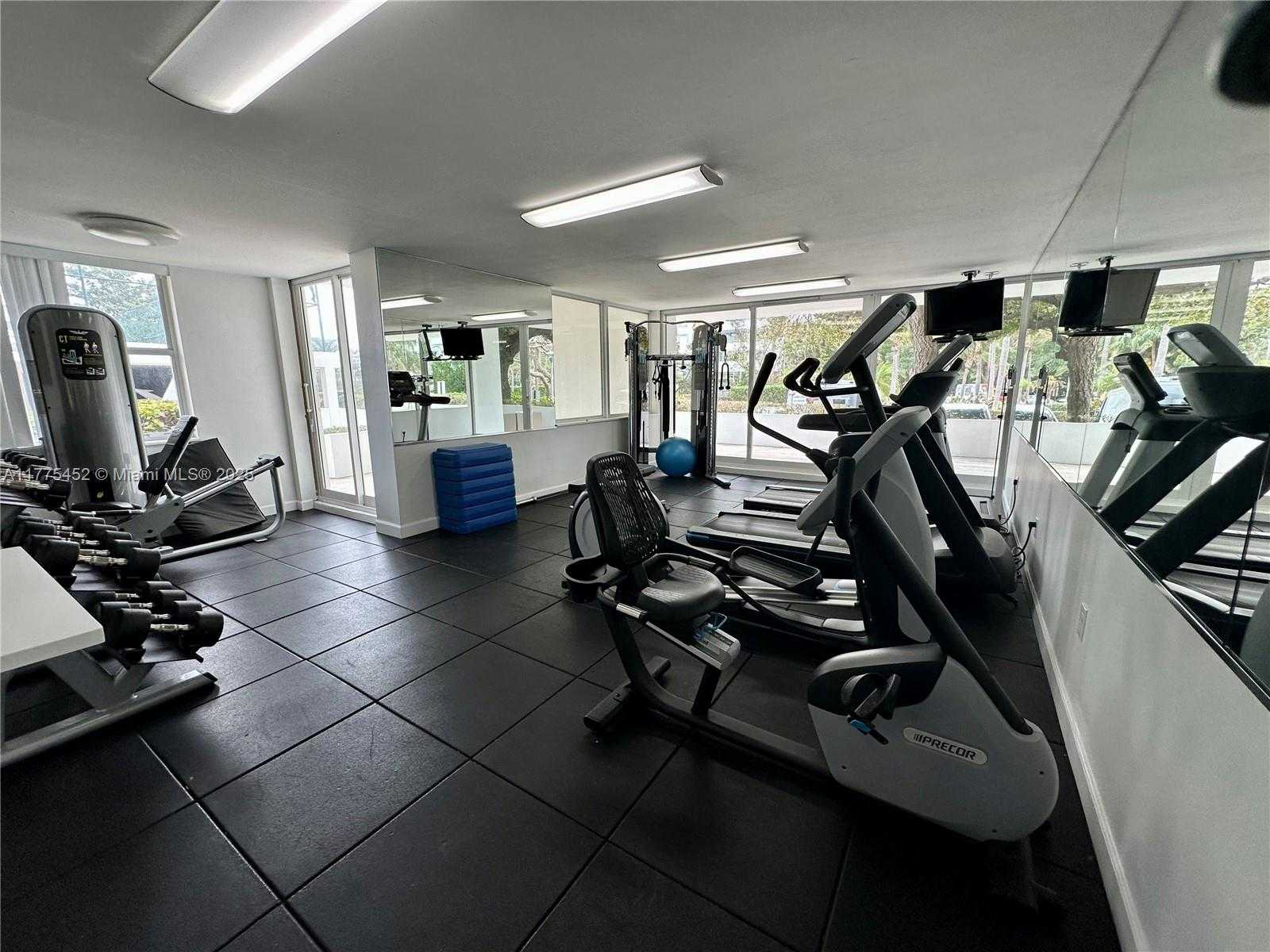 Small Image of 155 OCEAN LANE DR #407, Key Biscayne Number 22