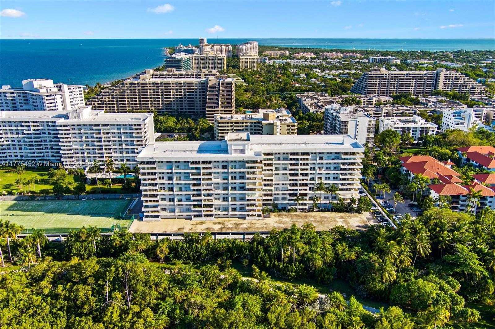 Small Image of 155 OCEAN LANE DR #407, Key Biscayne Number 27