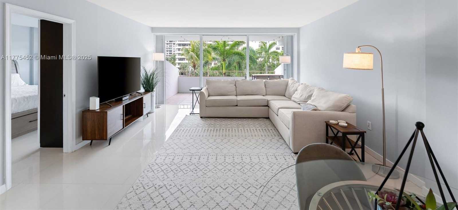 Small Image of 155 OCEAN LANE DR #407, Key Biscayne Number 8