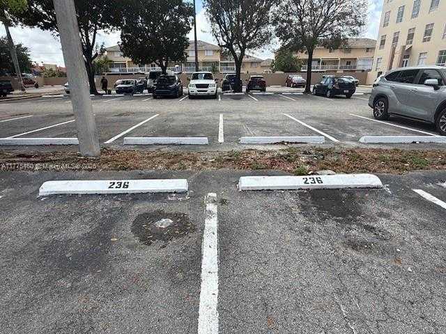 Small Image of 7420 WEST 20TH AVE #236, Hialeah Number 29