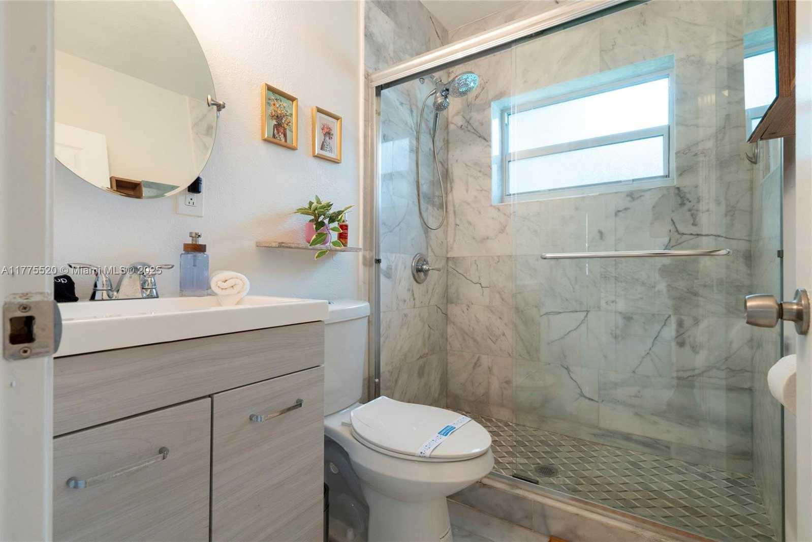 Small Image of 775 NORTH WEST 44TH ST, Miami Number 25