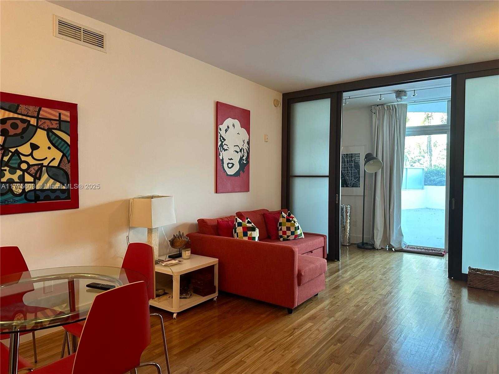 Small Image of 2001 MERIDIAN AVE #309, Miami Beach Number 25