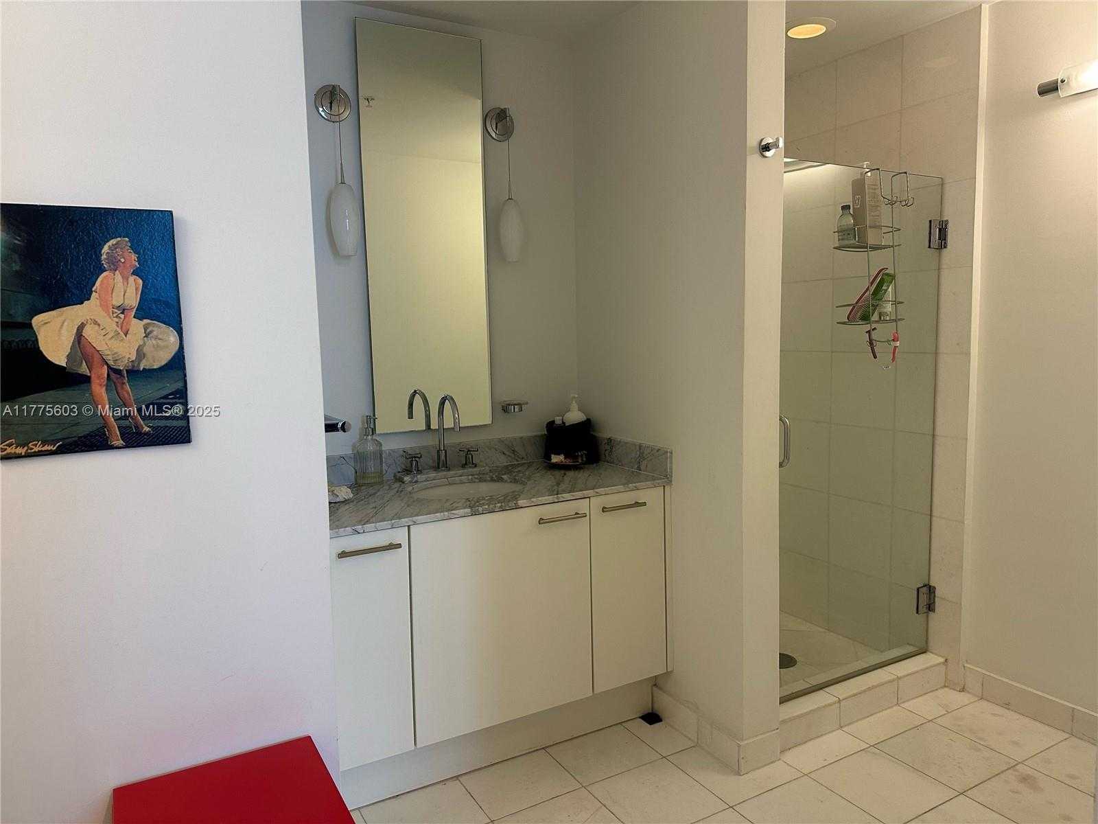 Small Image of 2001 MERIDIAN AVE #309, Miami Beach Number 30
