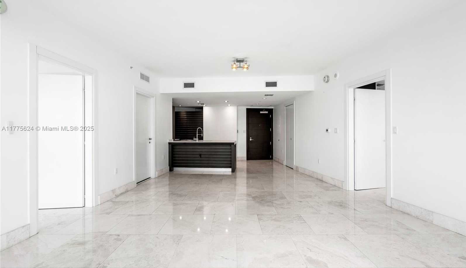 Small Image of 200 BISCAYNE BOULEVARD WAY #4004, Miami Number 13