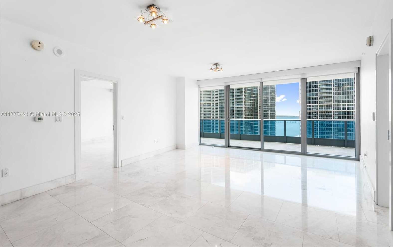Small Image of 200 BISCAYNE BOULEVARD WAY #4004, Miami Number 17
