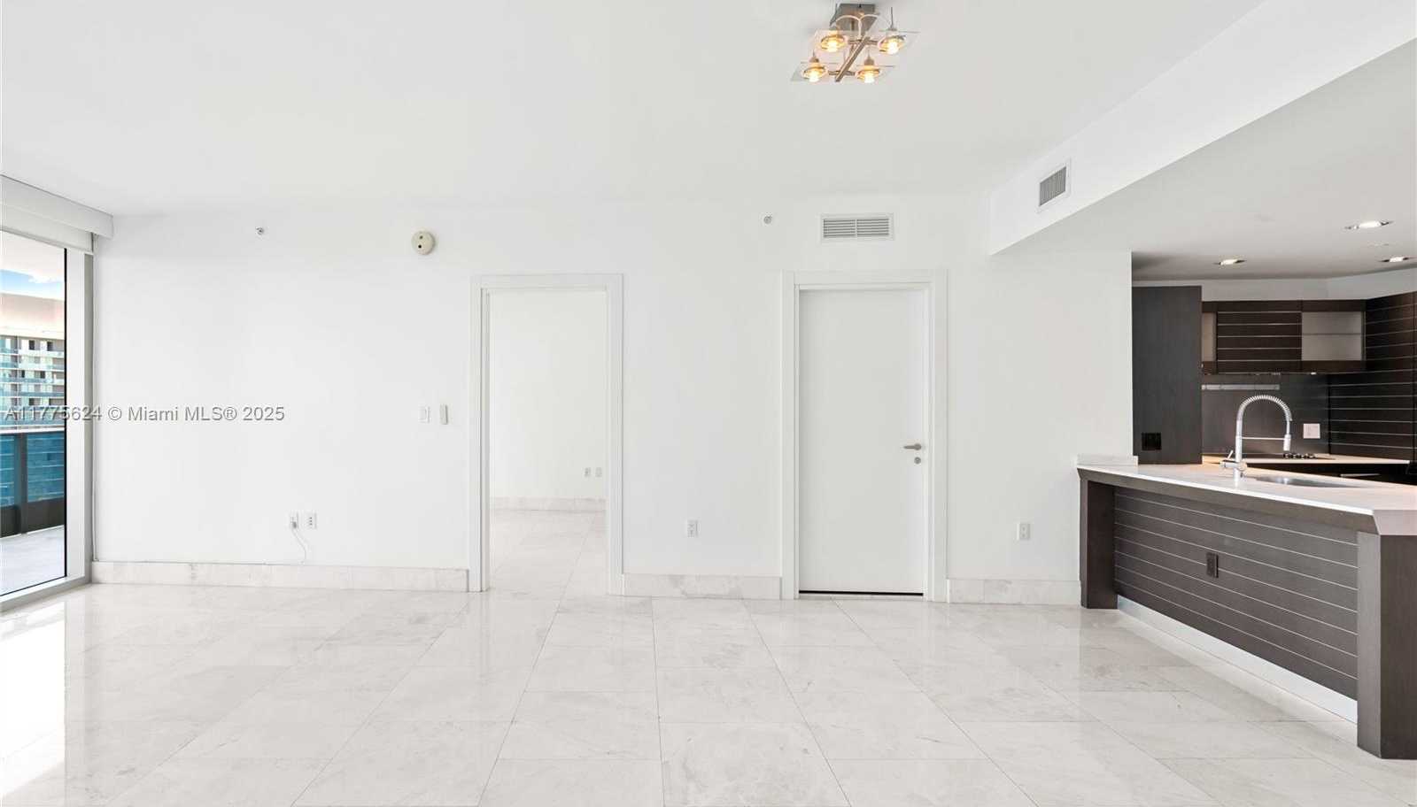 Small Image of 200 BISCAYNE BOULEVARD WAY #4004, Miami Number 26