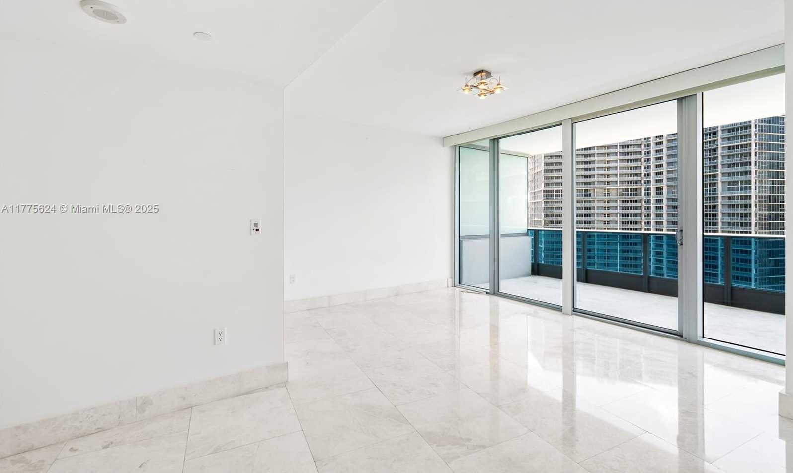 Small Image of 200 BISCAYNE BOULEVARD WAY #4004, Miami Number 27