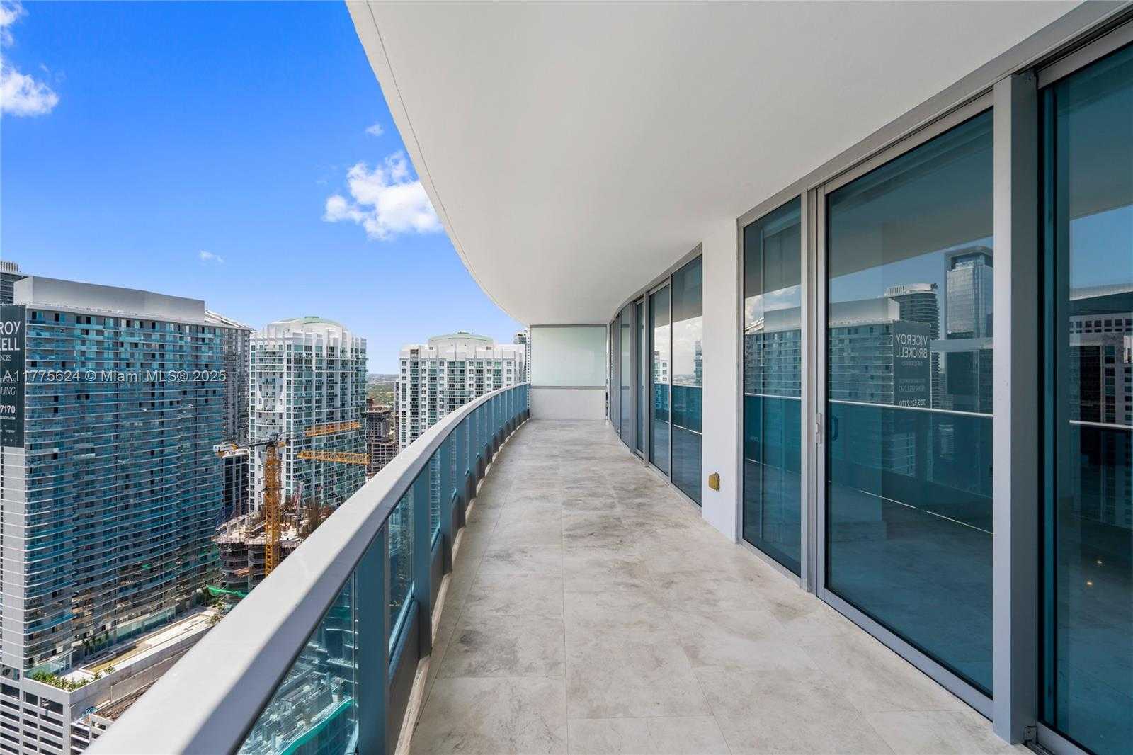 Small Image of 200 BISCAYNE BOULEVARD WAY #4004, Miami Number 45