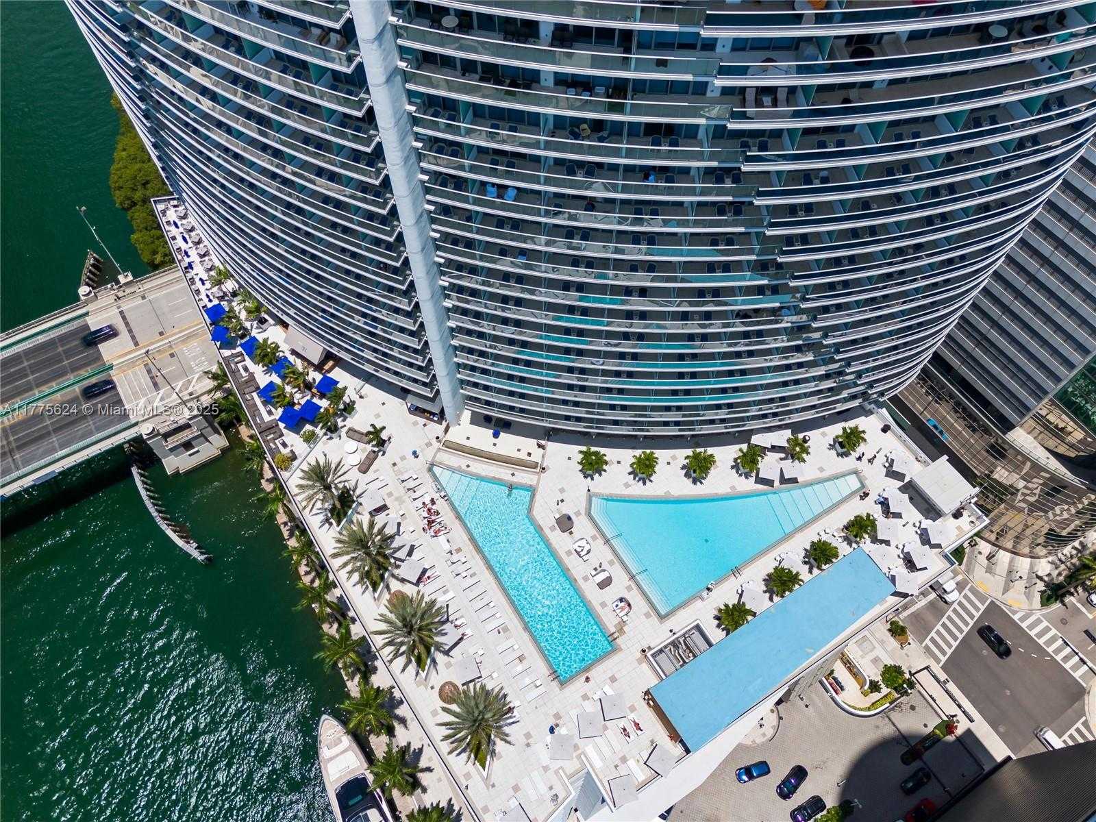 Small Image of 200 BISCAYNE BOULEVARD WAY #4004, Miami Number 49