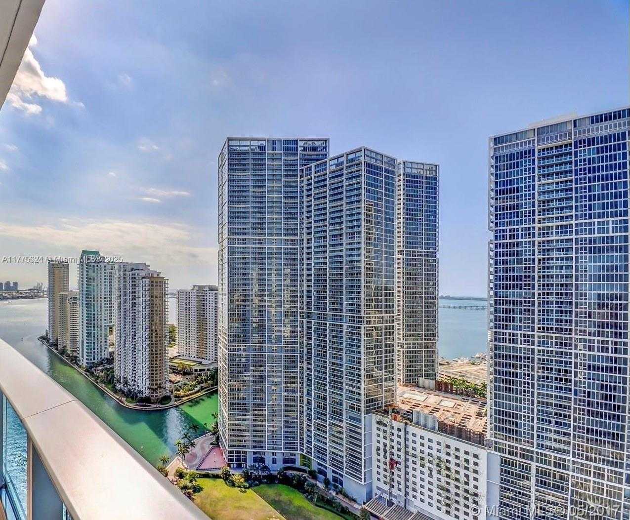 Small Image of 200 BISCAYNE BOULEVARD WAY #4004, Miami Number 7