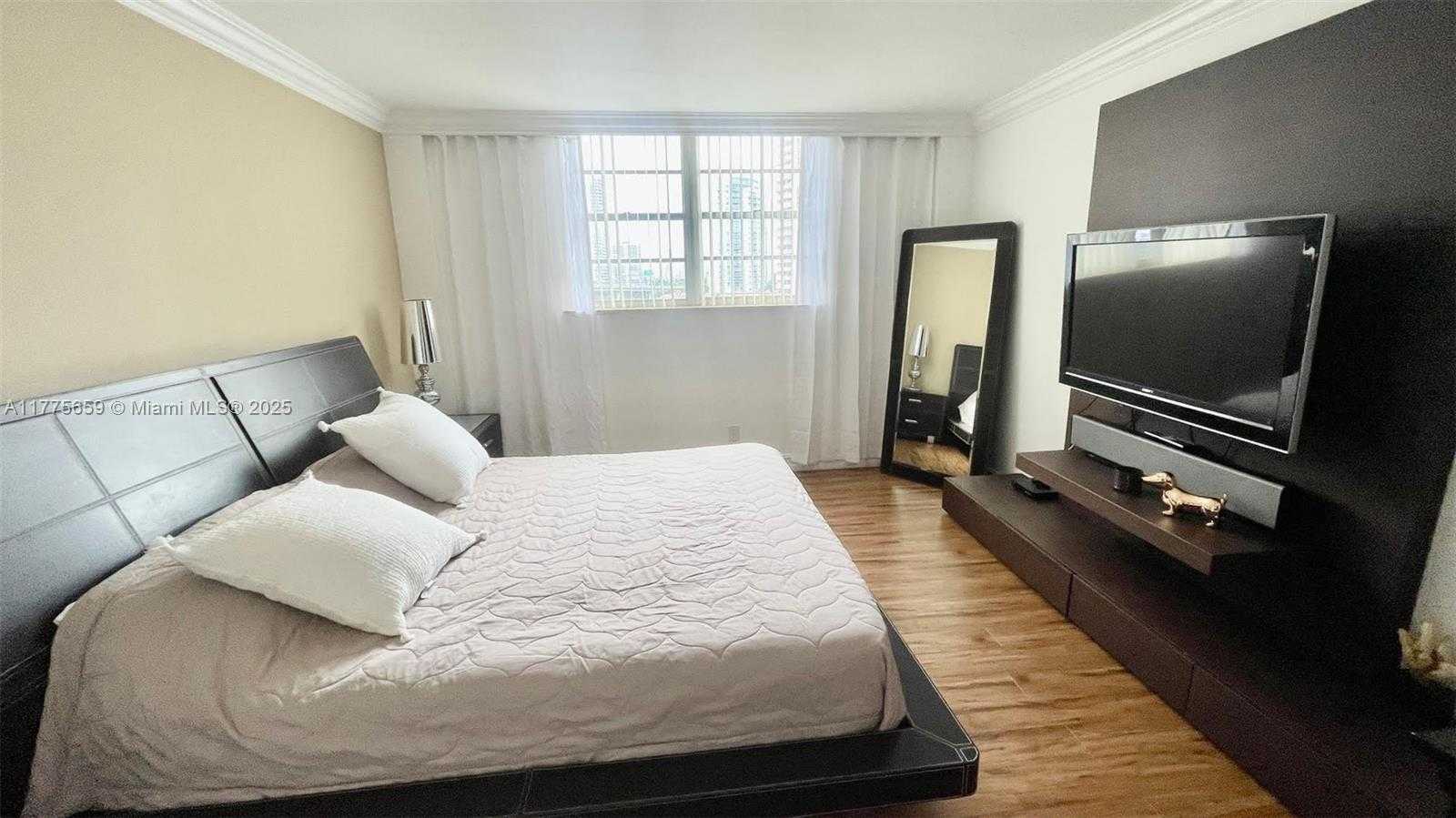 Small Image of 19390 COLLINS AVE #711, Sunny Isles Beach Number 16