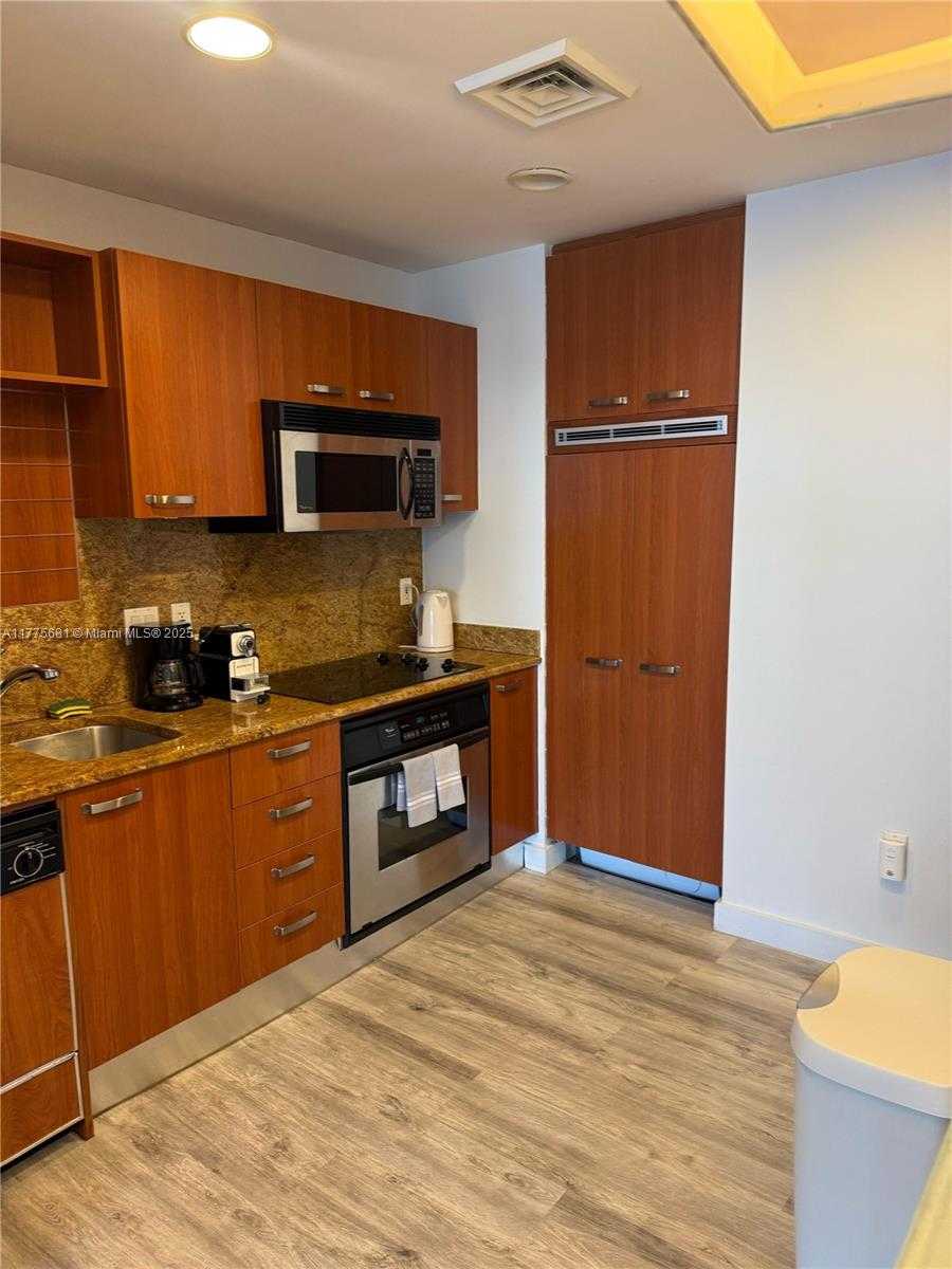Small Image of 1395 BRICKELL AVE #2607, Miami Number 11