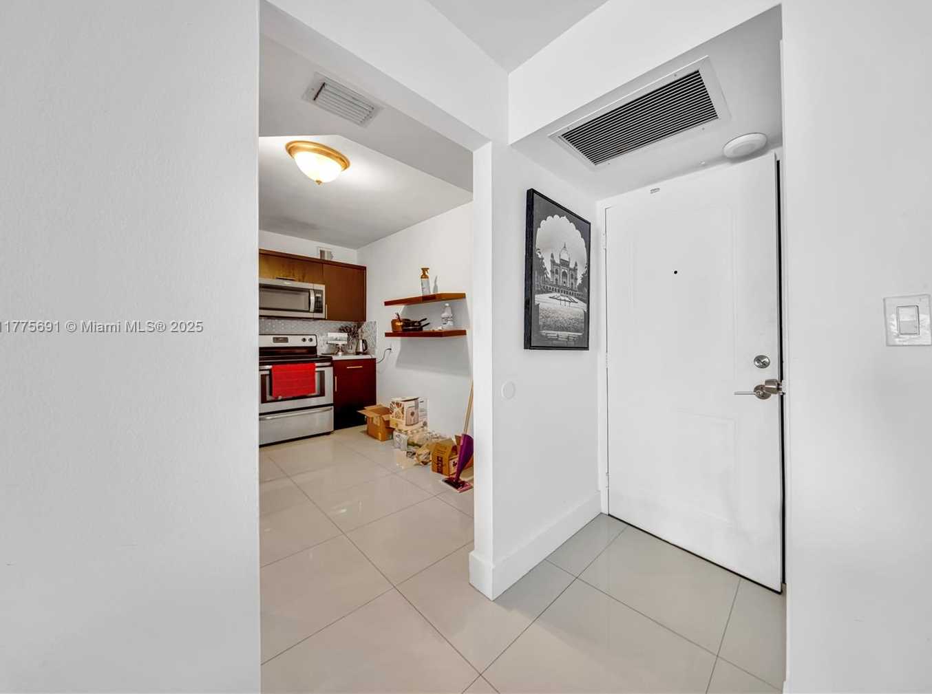 Small Image of 100 BAYVIEW DR #2014, Sunny Isles Beach Number 11