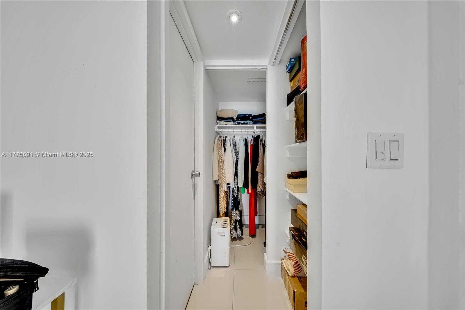 Small Image of 100 BAYVIEW DR #2014, Sunny Isles Beach Number 20