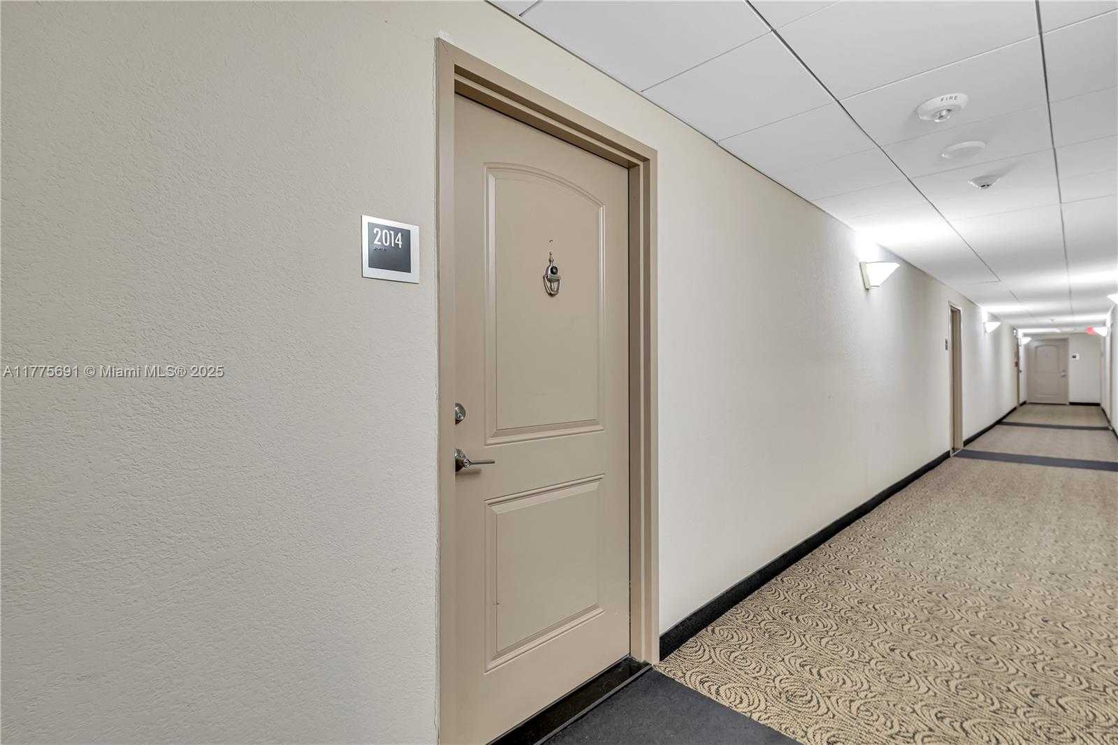 Small Image of 100 BAYVIEW DR #2014, Sunny Isles Beach Number 31