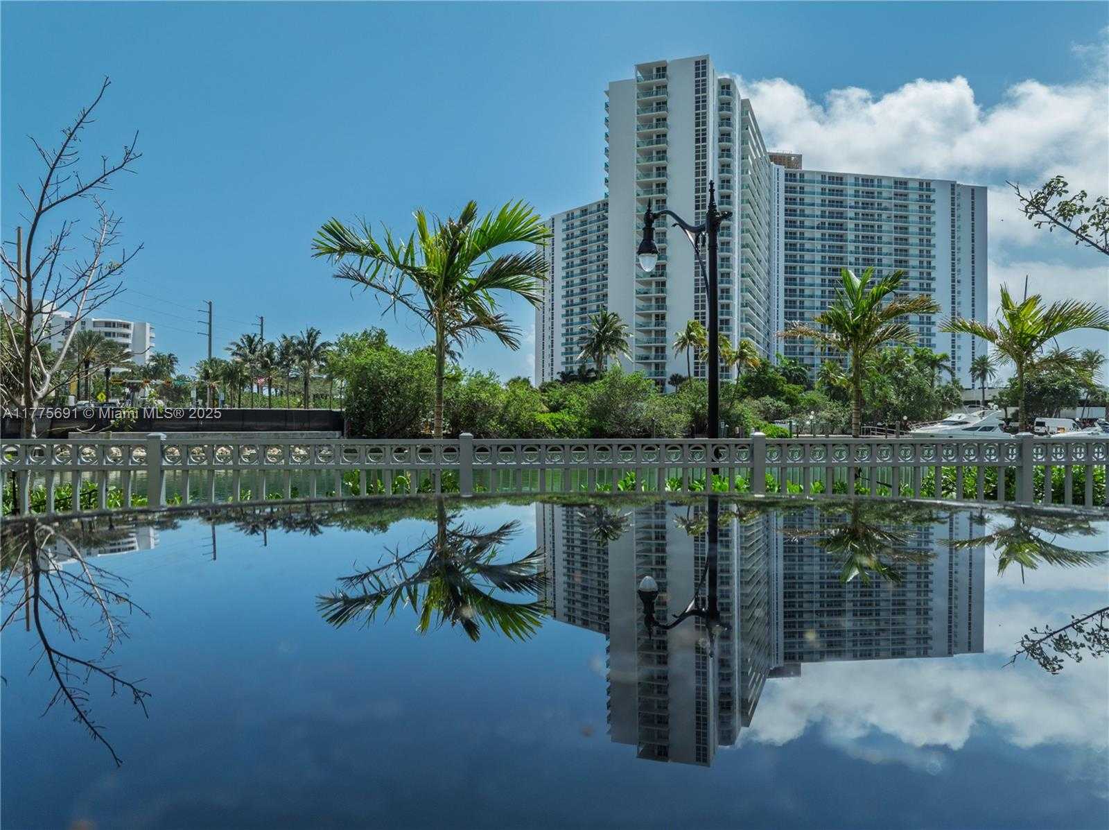 Small Image of 100 BAYVIEW DR #2014, Sunny Isles Beach Number 36