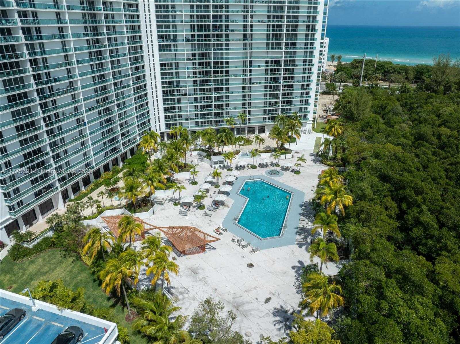 Small Image of 100 BAYVIEW DR #2014, Sunny Isles Beach Number 44