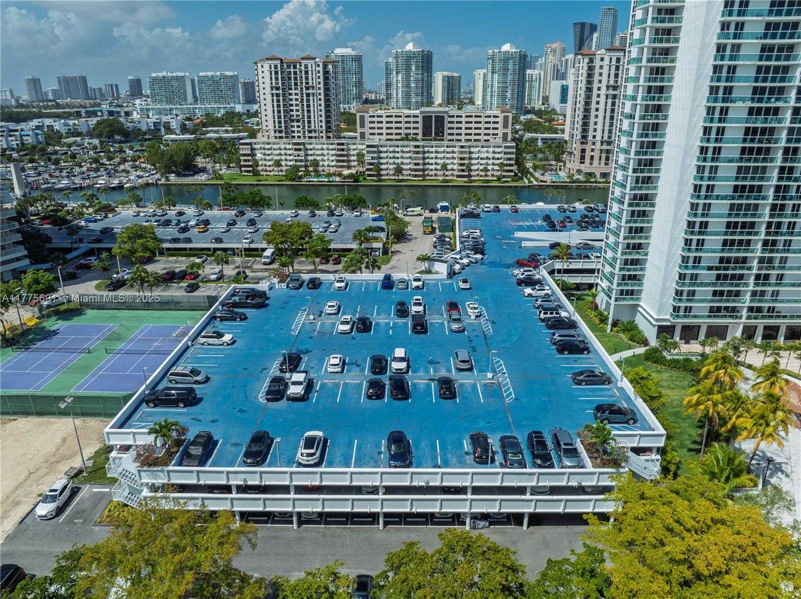 Small Image of 100 BAYVIEW DR #2014, Sunny Isles Beach Number 45