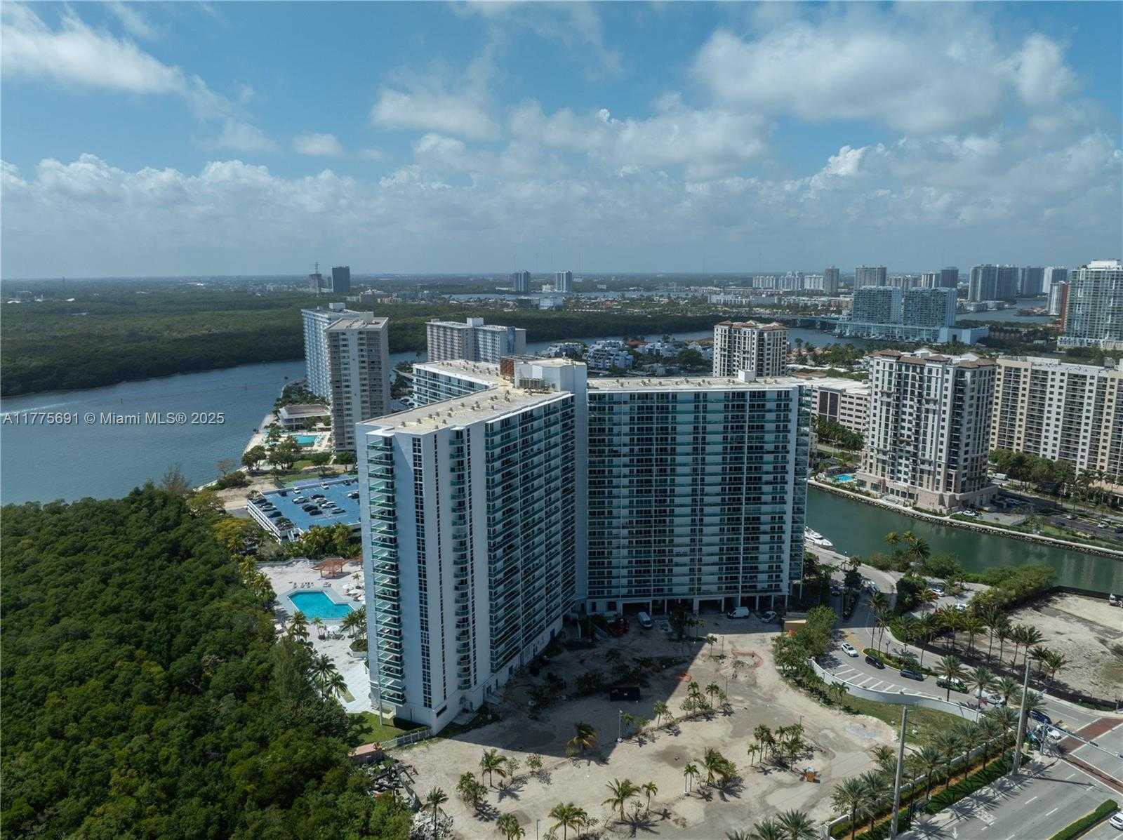 Small Image of 100 BAYVIEW DR #2014, Sunny Isles Beach Number 53