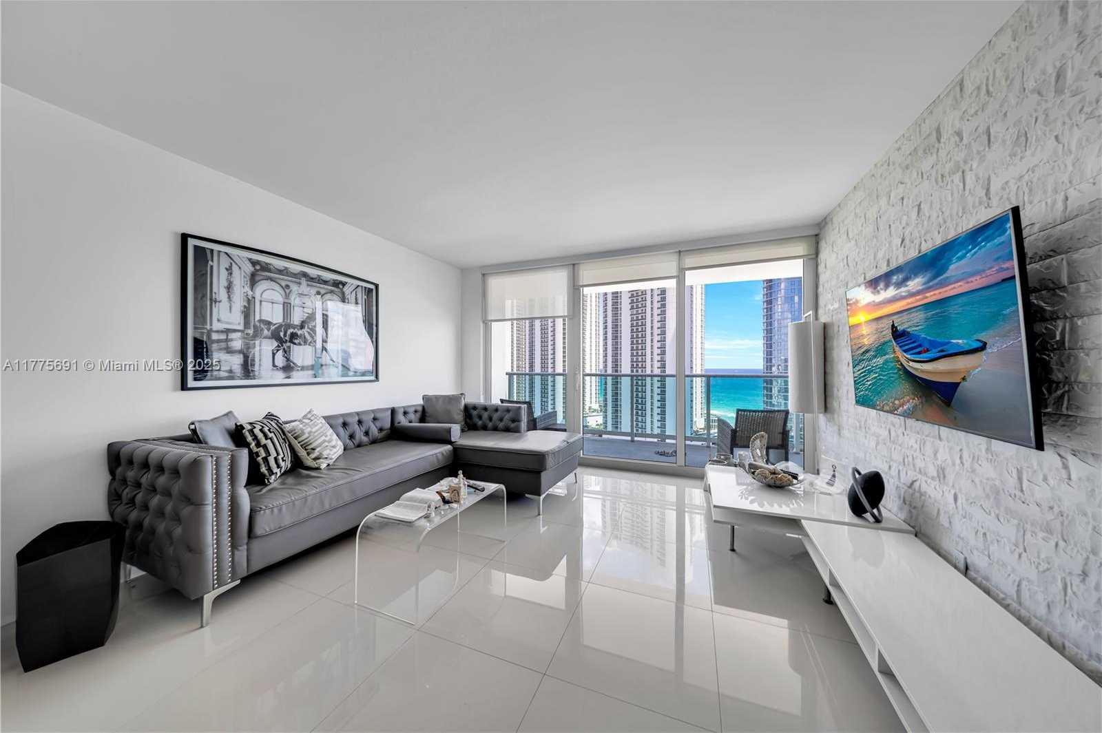 Small Image of 100 BAYVIEW DR #2014, Sunny Isles Beach Number 8
