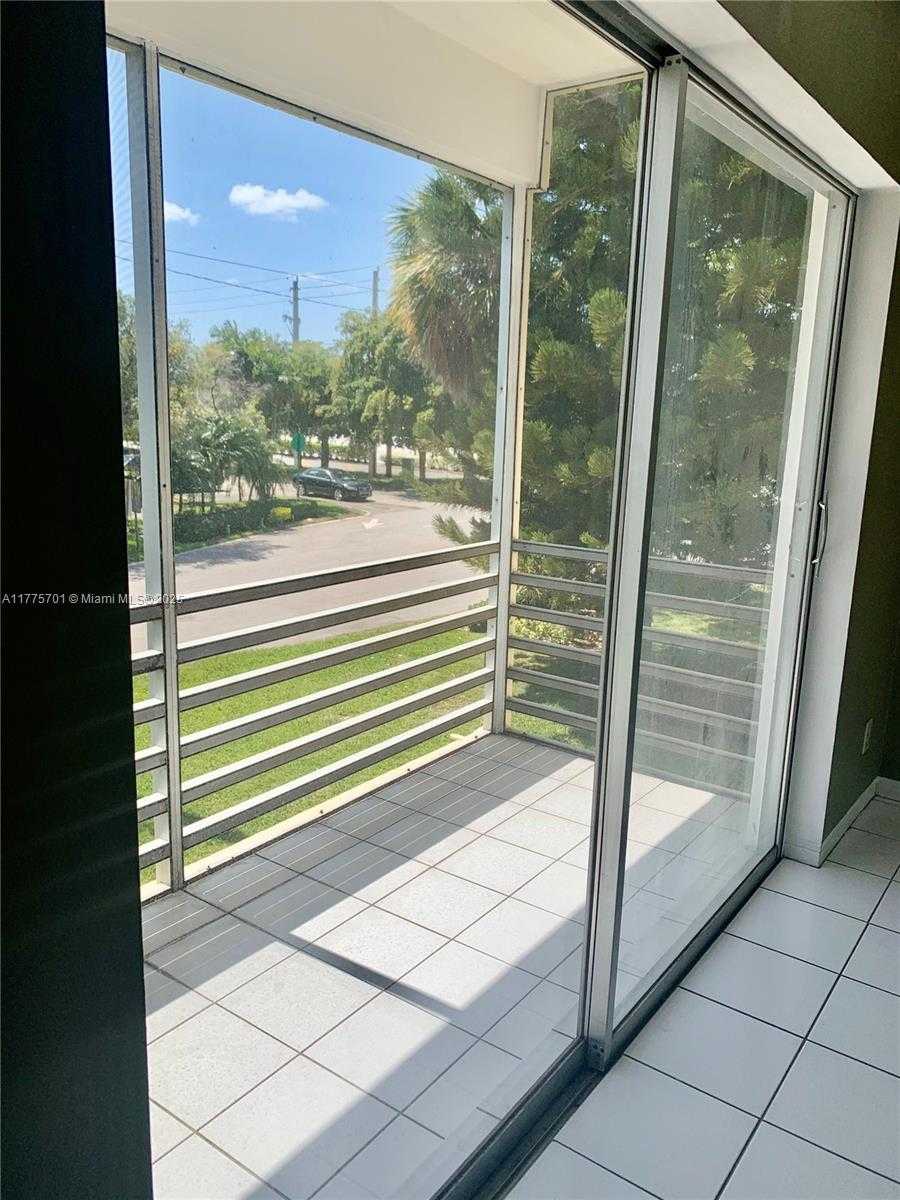 Small Image of 20201 NORTH EAST 29TH CT #D214, Aventura Number 5