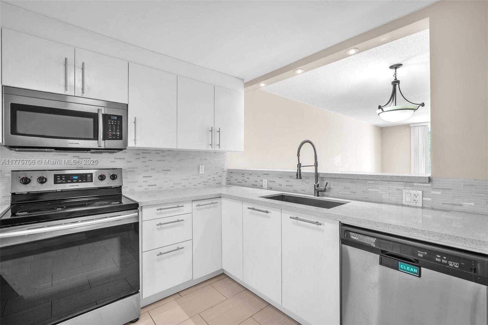 Small Image of 319 NORTH EAST 14TH AVE #202, Hallandale Beach Number 12