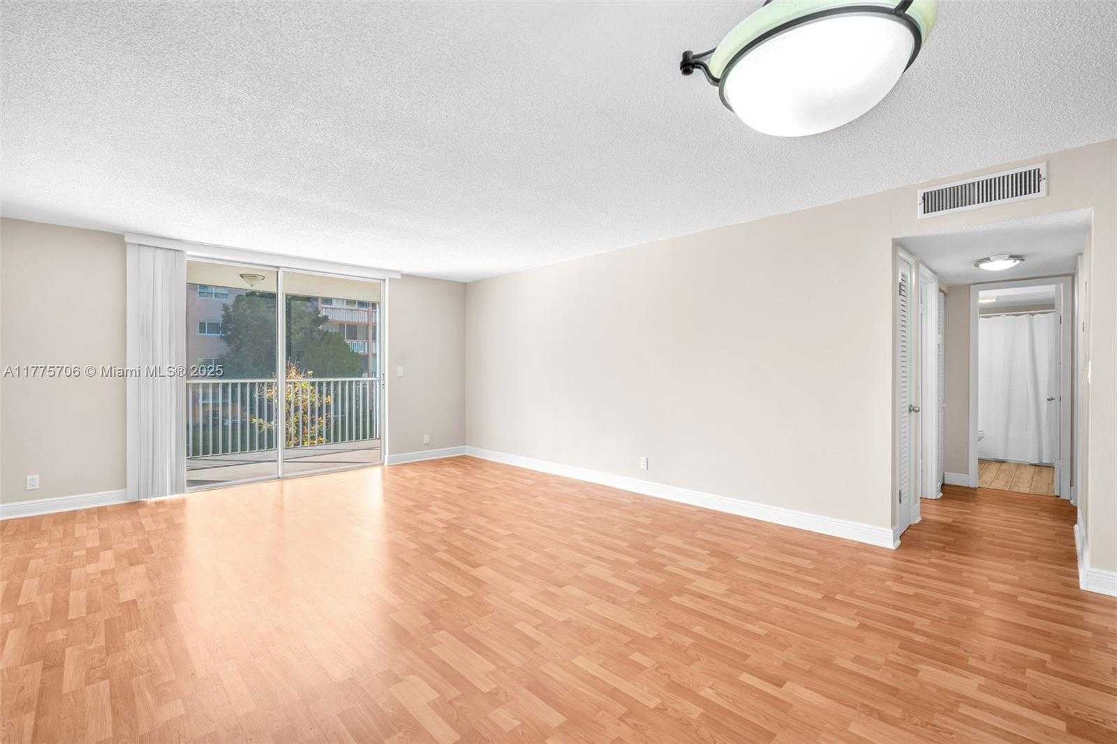 Small Image of 319 NORTH EAST 14TH AVE #202, Hallandale Beach Number 4